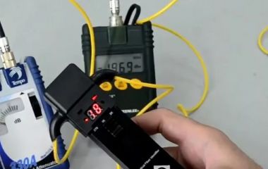 Методы измерения задержки сигнала в оптических волокнах и ее влияние на синхронизацию сетей