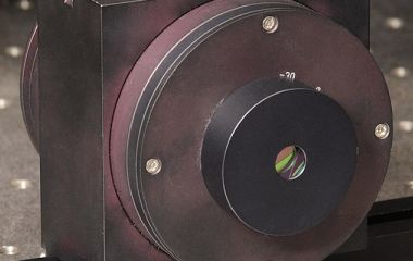 Оптические изоляторы Фарадея: принципы работы и применение