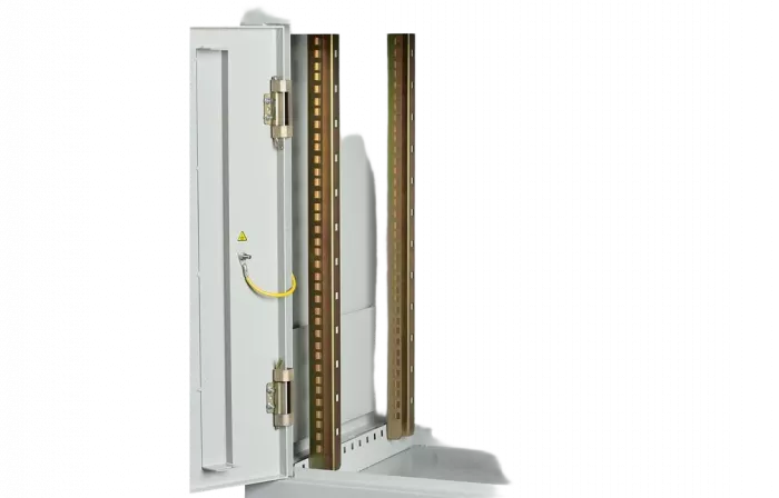 Шкаф антивандальный настенный ШАН-М 19" 15U(600*450) ССД