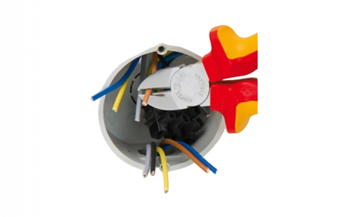 KN-7006180	Бокорезы VDE, 180 мм, хром, 2-комп диэлектрические ручки