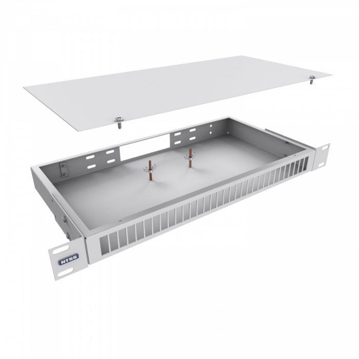 Кросс NTSS оптический 19'' укомплектованный 1U, 8 портов SC/UPC duplex, 50/125 мкм (сплошная панель, сплайс-кассета, пигтейлы, КДЗС, адаптеры) серый RAL 7035