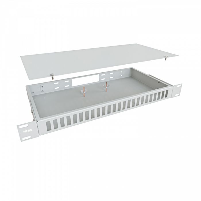 Кросс NTSS оптический 19'' укомплектованный 1U, 24 порта SC/APC duplex, 9/125 мкм (сплошная панель, сплайс-кассета 2шт, пигтейлы, КДЗС, адаптеры) серый RAL 7035