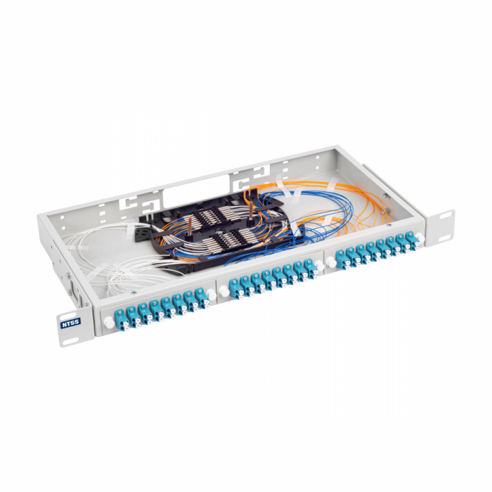 Разветвитель NTSS PREMIUM сплавной 8*1х2 (70/30) оконцованный LC/UPC 9/125, буфер 0.9мм 1310/1550 установлен в 19" 1U кросс