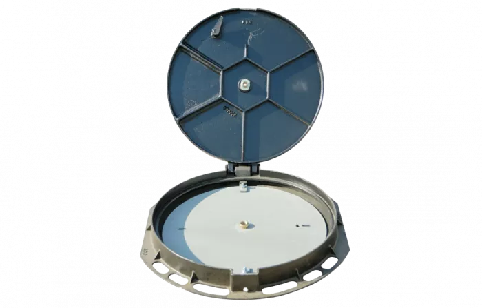 Устройство запорное люка ГТС лёгкого типа из ВЧ с замком УЗЛ-Л ССД