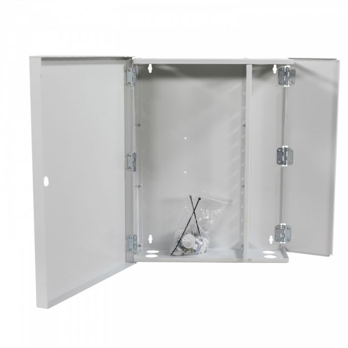 Кросс NTSS оптический настенный укомплектованный, 64 порта SC/UPC, 9/125 мкм (планки, сплайс-кассета 2шт, пигтейлы, КДЗС, адаптеры) серый RAL 7035